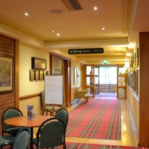 old english hotel 08 399 299 95